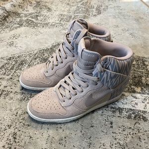 Nike Dunk Wedges Gray Pattern EUC 7.5